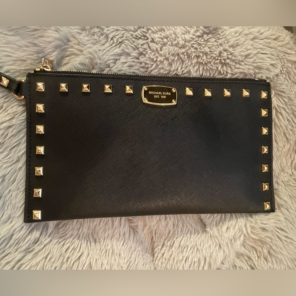 Michael Kors wristlet wallet
